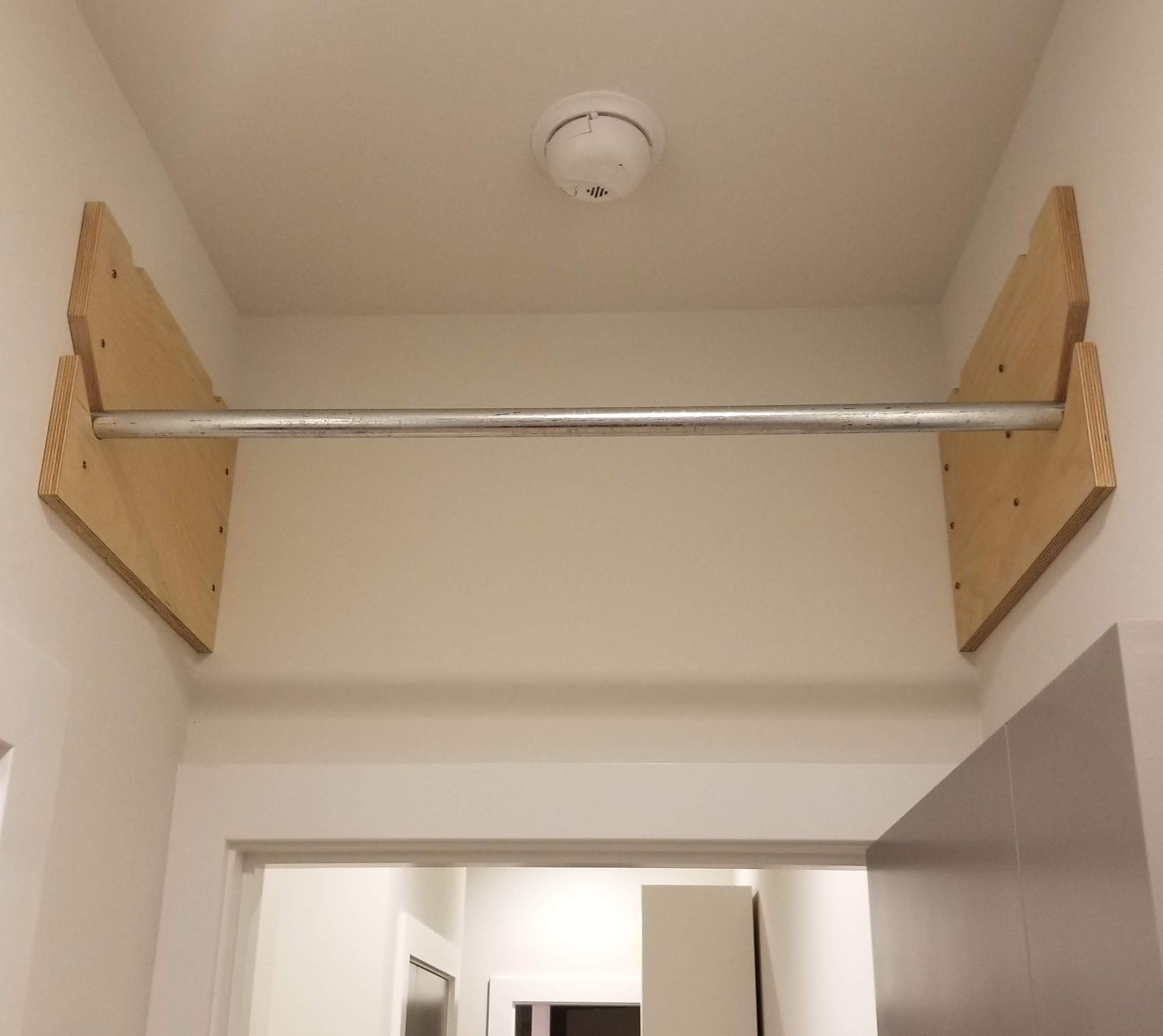 indoor pull up bar